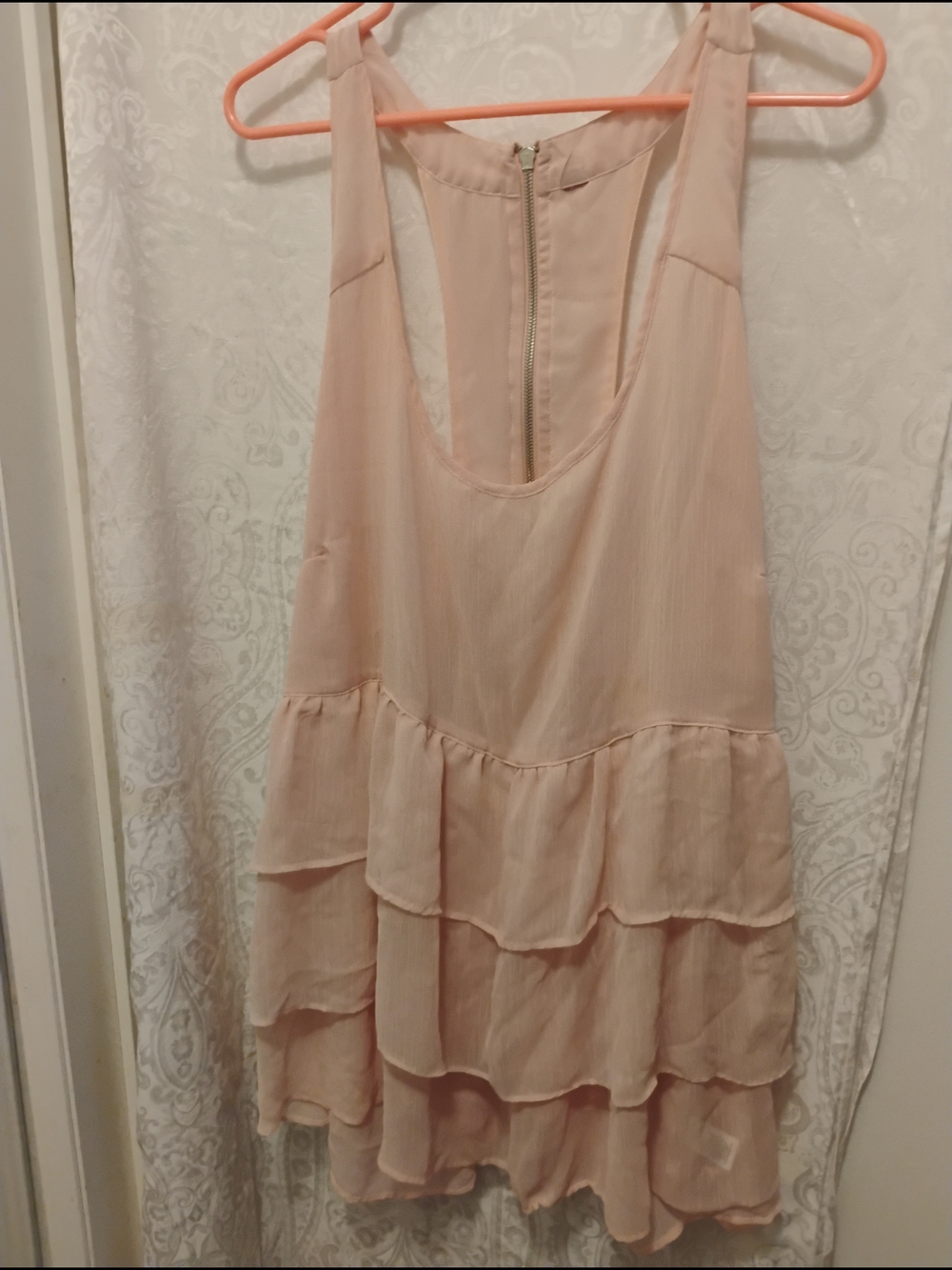 Women’s Top Tiered Ruffle Top in Blush Pink SZ L